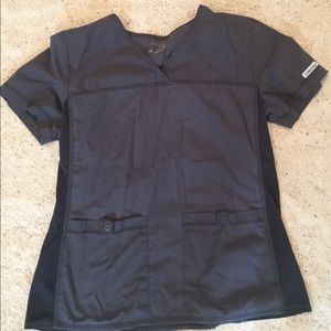 Cherokee medium scrub top
